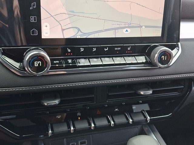 2025 Chevrolet Colorado WT/LT