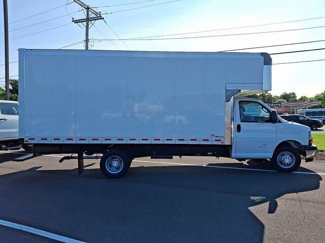 2024 Chevrolet Express Cutaway 4500 Base