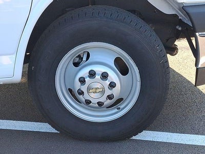 2024 Chevrolet Express Cutaway 4500 Base