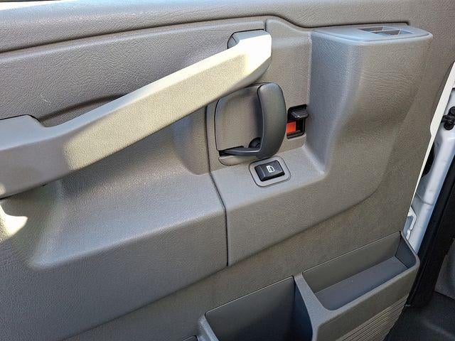 2024 Chevrolet Express Cutaway 4500 Base