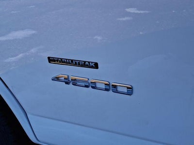 2024 Chevrolet Express Cutaway 4500 Base