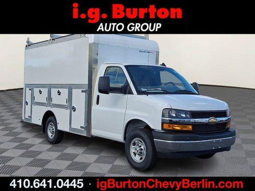 2025 Chevrolet Express Cutaway 3500 Base