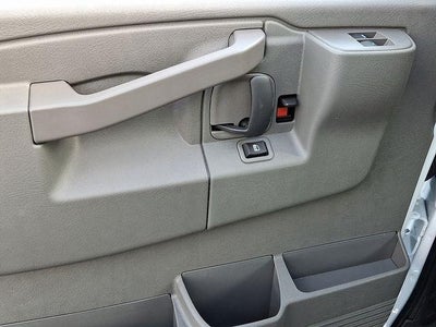 2025 Chevrolet Express Cutaway 3500 Base