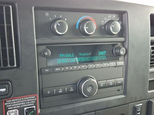 2025 Chevrolet Express Cutaway 3500 Base