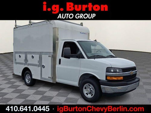 2025 Chevrolet Express Cutaway 3500 Base