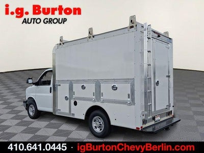 2025 Chevrolet Express Cutaway 3500 Base