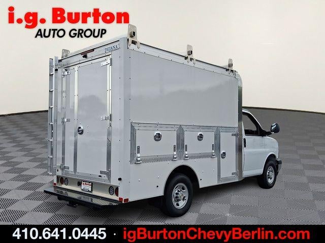 2025 Chevrolet Express Cutaway 3500 Base