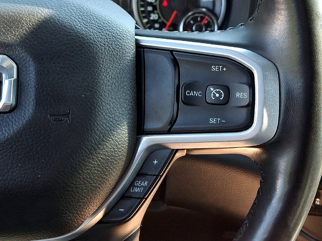 2021 RAM 1500 Big Horn Crew Cab 4x4 5'7" Box