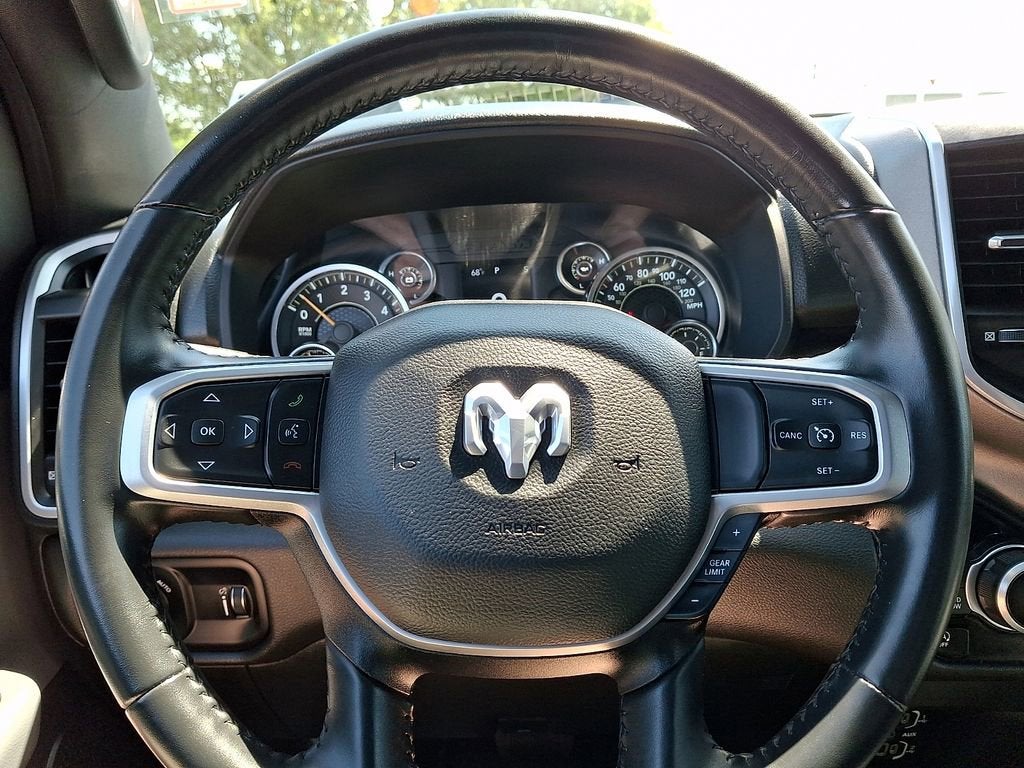 2022 RAM 1500 Big Horn Crew Cab 4x4 5'7" Box