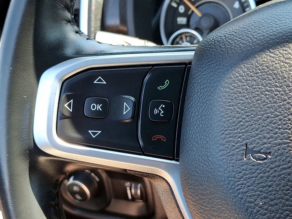 2022 RAM 1500 Big Horn Crew Cab 4x4 5'7" Box