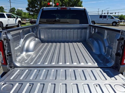 2022 RAM 1500 Big Horn Crew Cab 4x4 5'7" Box