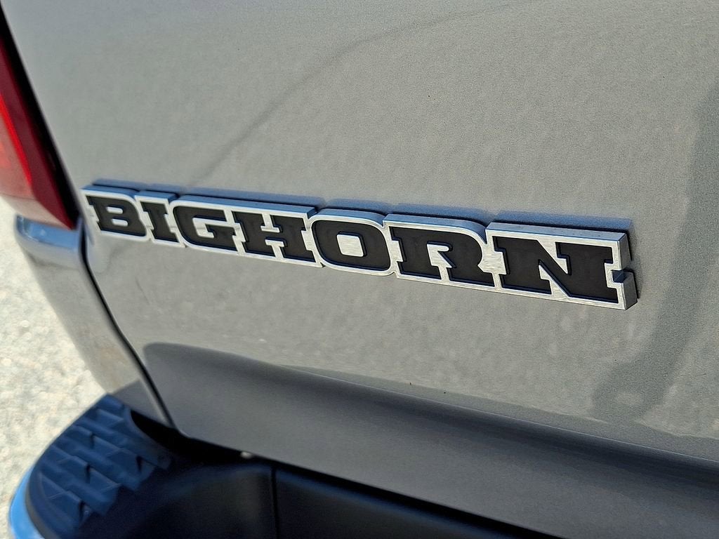 2022 RAM 1500 Big Horn Crew Cab 4x4 5'7" Box