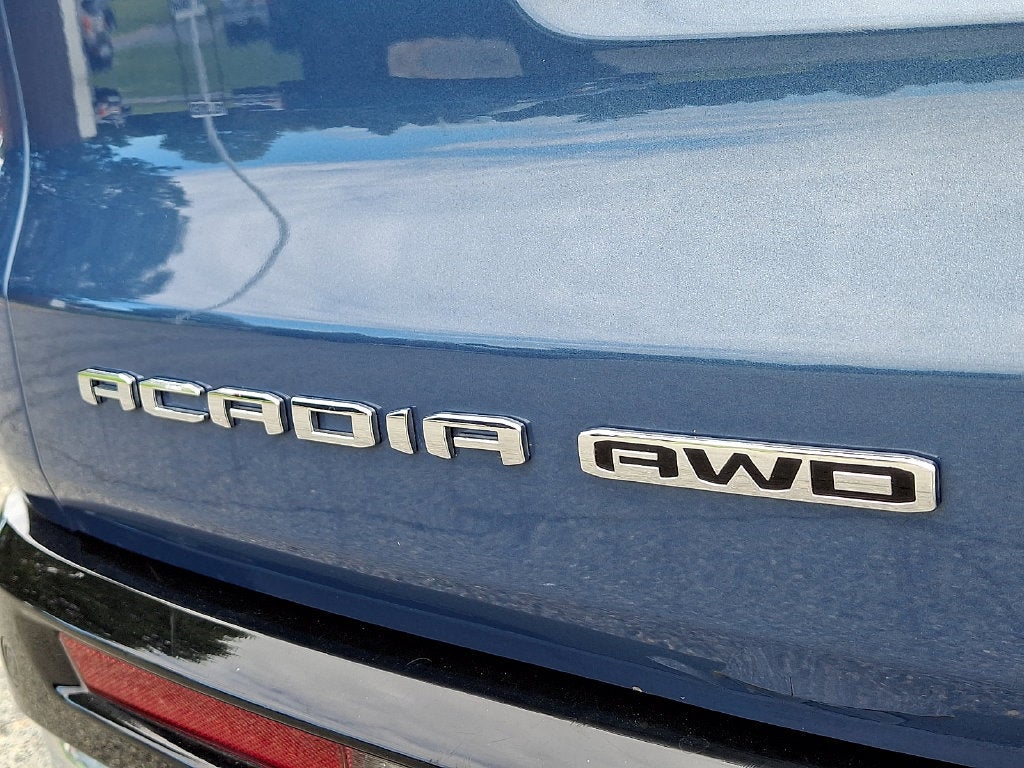 2024 GMC Acadia Denali