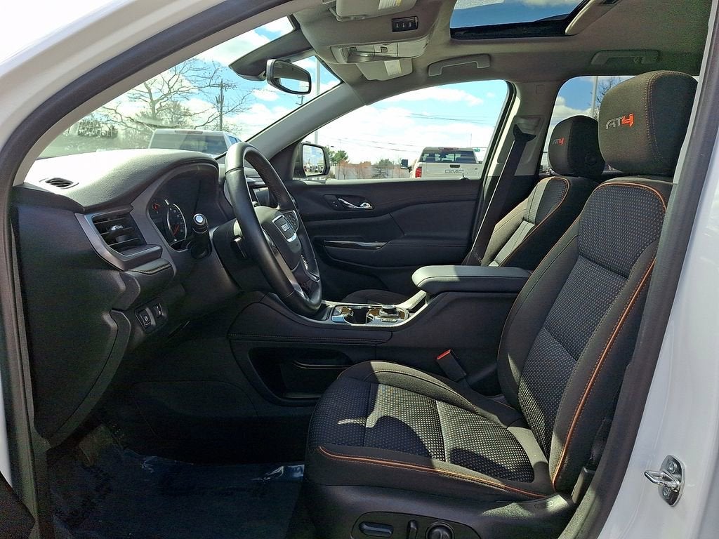 2023 GMC Acadia AT4