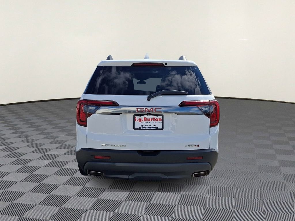 2023 GMC Acadia AT4