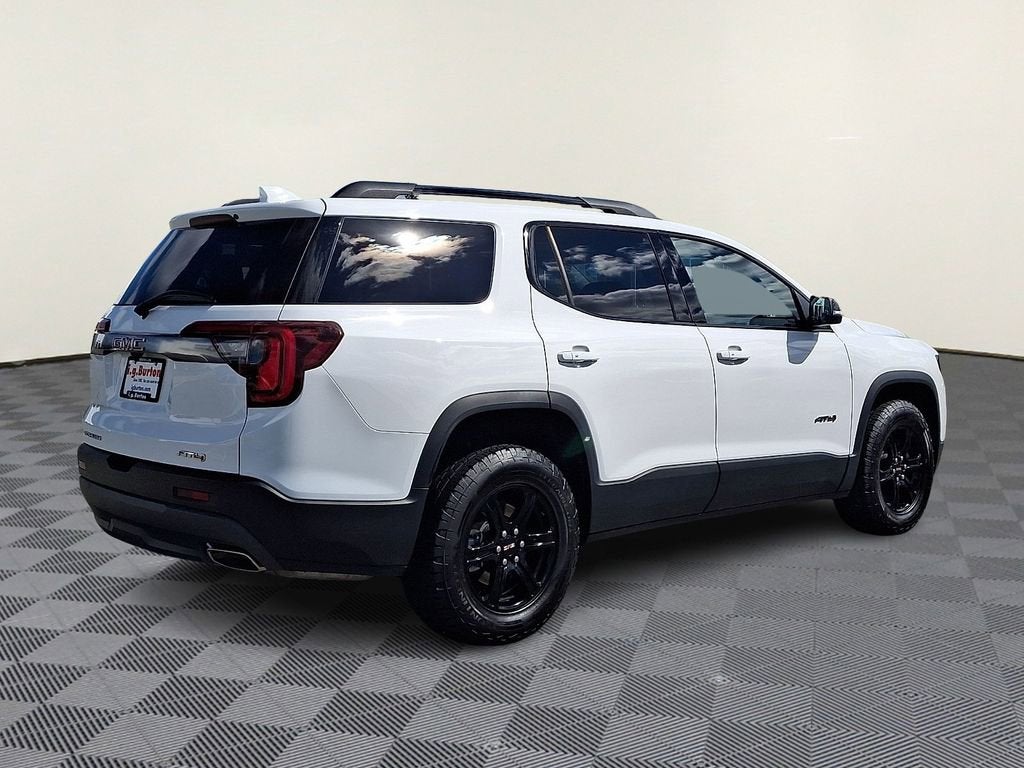 2023 GMC Acadia AT4