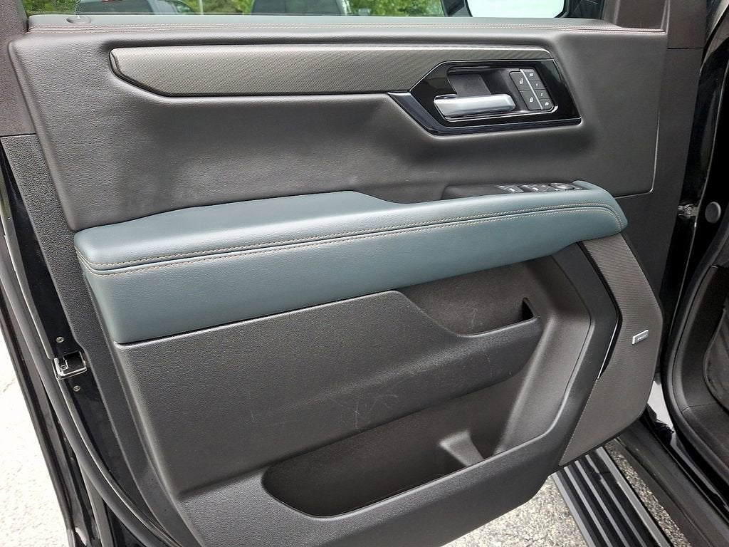 2025 GMC Yukon AT4