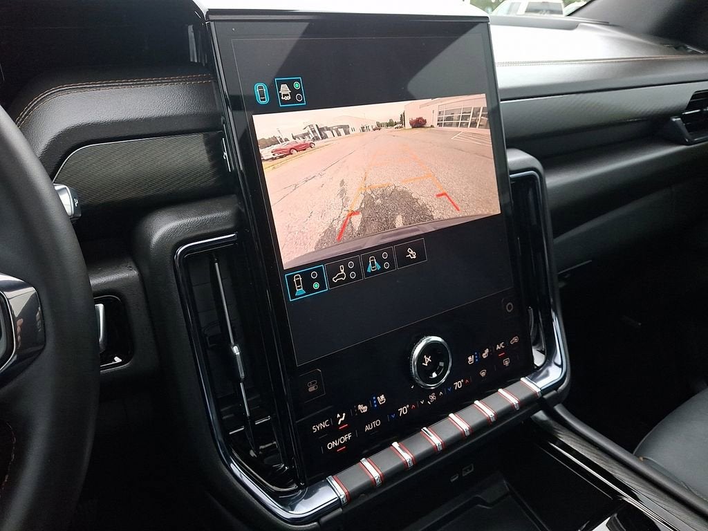 2025 GMC Yukon AT4