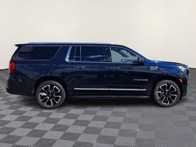2022 GMC Yukon XL SLT