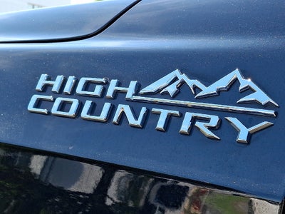 2022 Chevrolet Suburban High Country