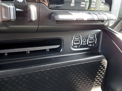 2021 RAM 1500 Big Horn Crew Cab 4x4 5'7" Box