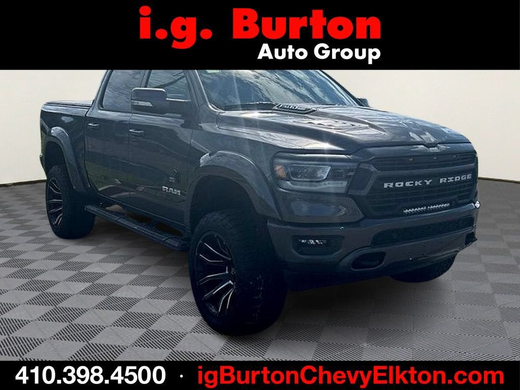 2021 RAM 1500 Laramie Crew Cab 4x4 5'7" Box