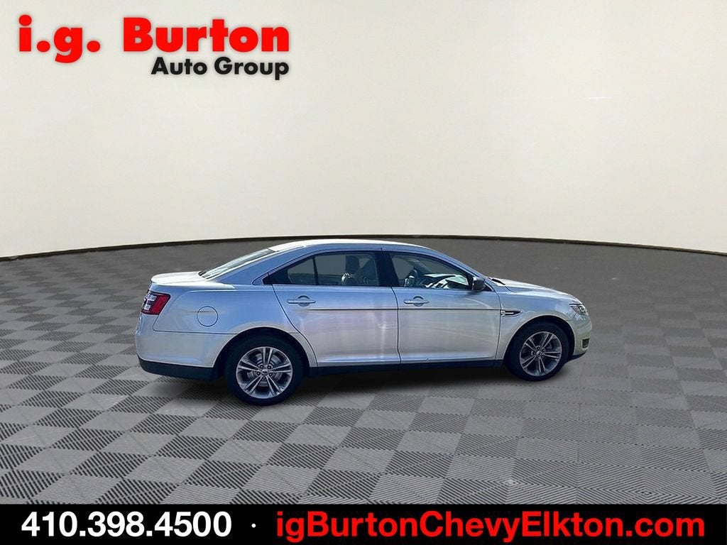 2017 Ford Taurus SE