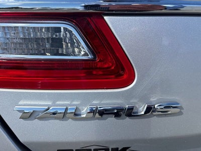 2017 Ford Taurus SE