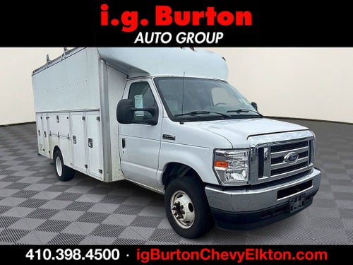 2022 Ford E-Series Cutaway E-450 DRW