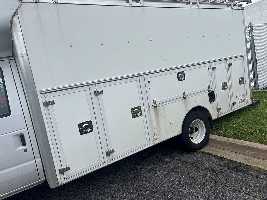 2022 Ford E-Series Cutaway E-450 DRW
