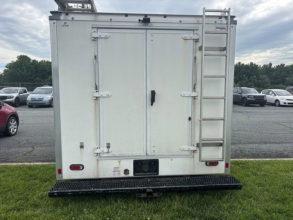 2022 Ford E-Series Cutaway E-450 DRW