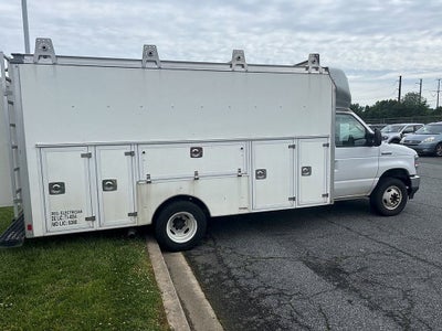 2022 Ford E-Series Cutaway E-450 DRW