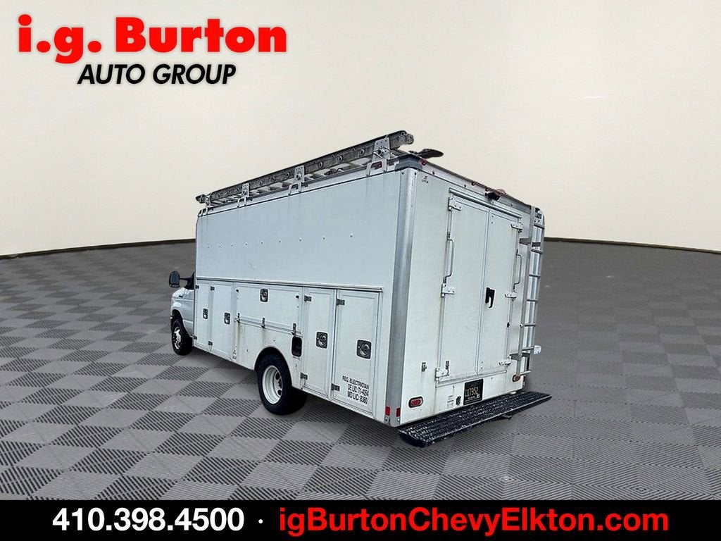 2022 Ford E-Series Cutaway E-450 DRW