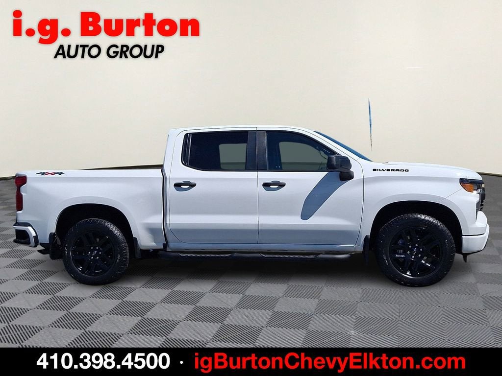 2023 Chevrolet Silverado 1500 Custom