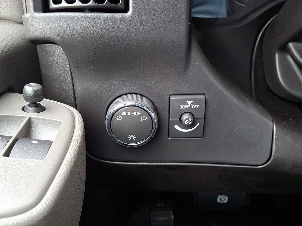 2025 Chevrolet Express 2500 Work Van Cargo