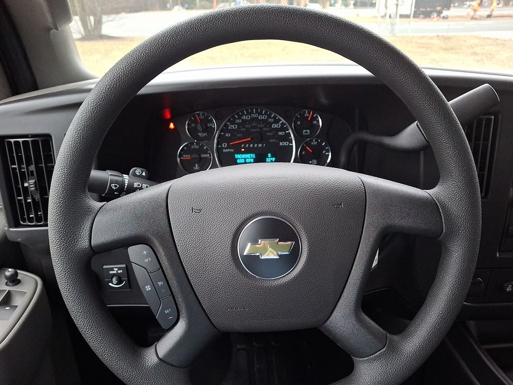 2025 Chevrolet Express 2500 Work Van Cargo