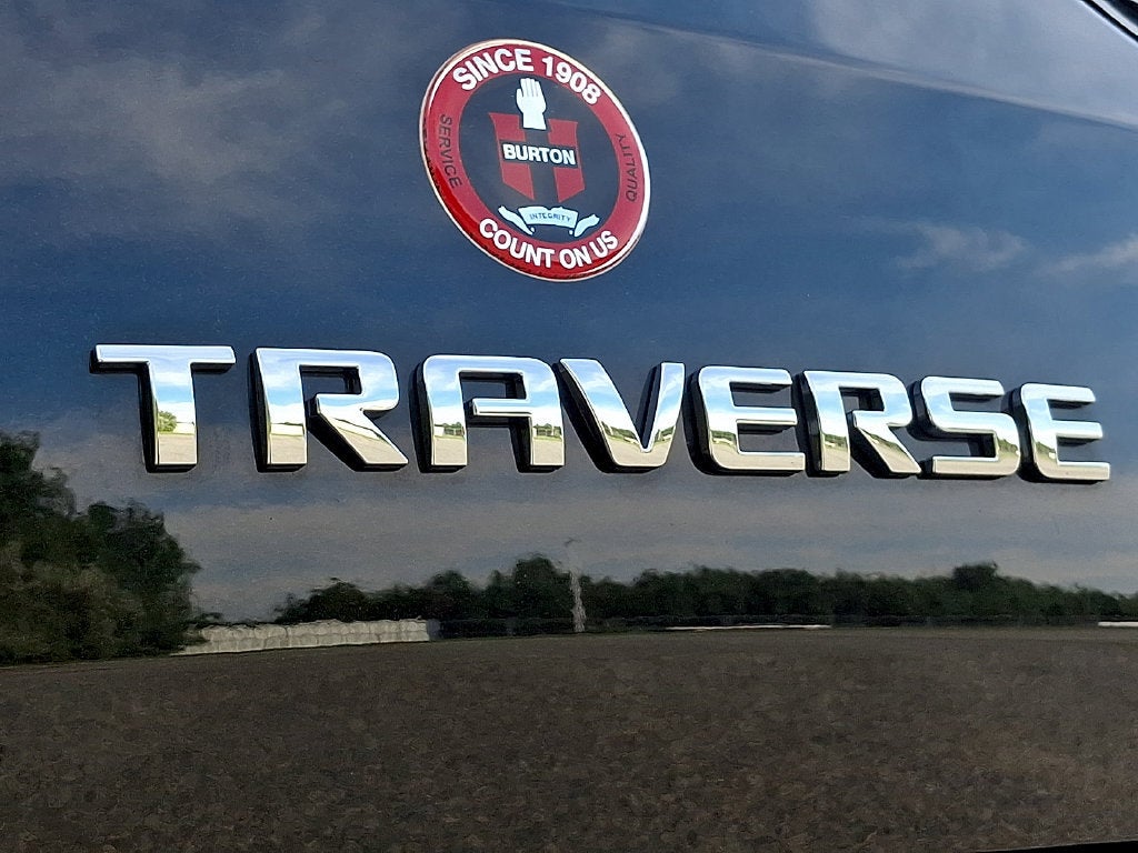 2023 Chevrolet Traverse LT Cloth