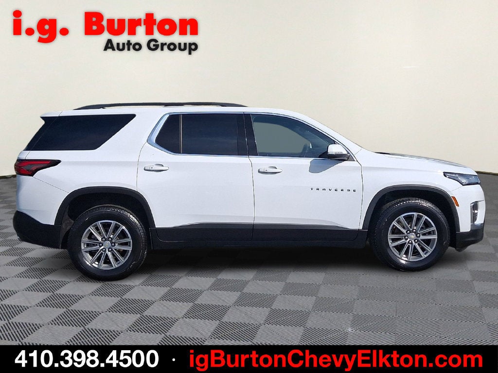 2023 Chevrolet Traverse LT Cloth