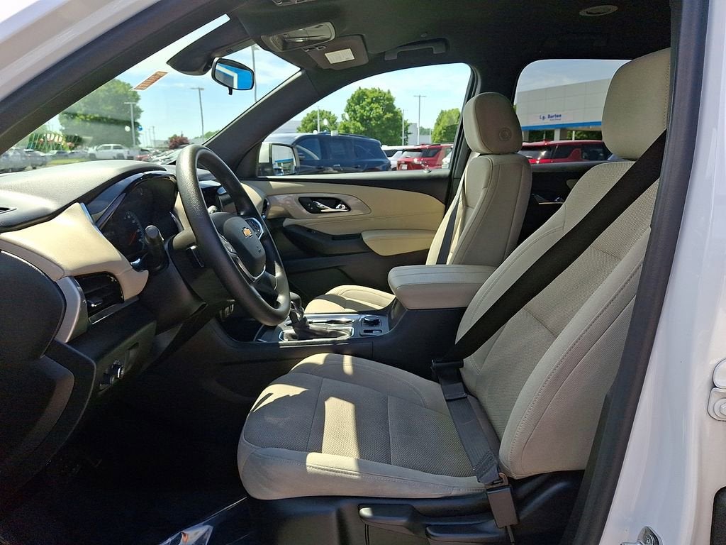 2023 Chevrolet Traverse LS