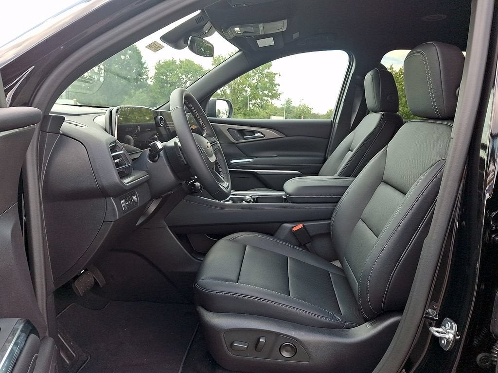 2026 Chevrolet Traverse LT - Photo 9