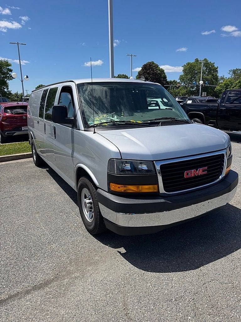 2019 GMC Savana 2500 Ext WB's photo
