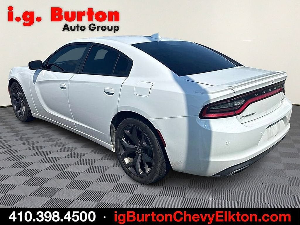 2017 Dodge Charger SXT RWD