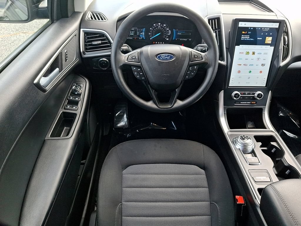 2023 Ford Edge SE