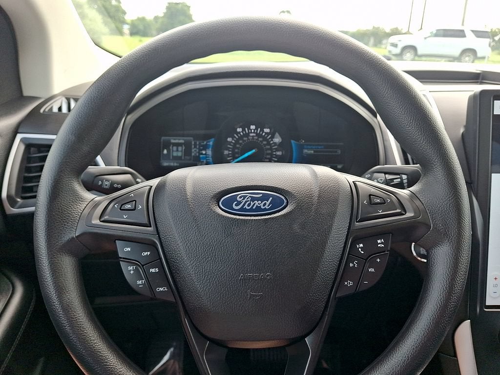 2023 Ford Edge SE