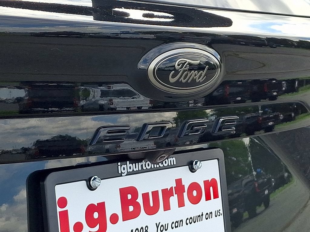 2023 Ford Edge SE