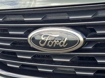 2023 Ford Edge SE