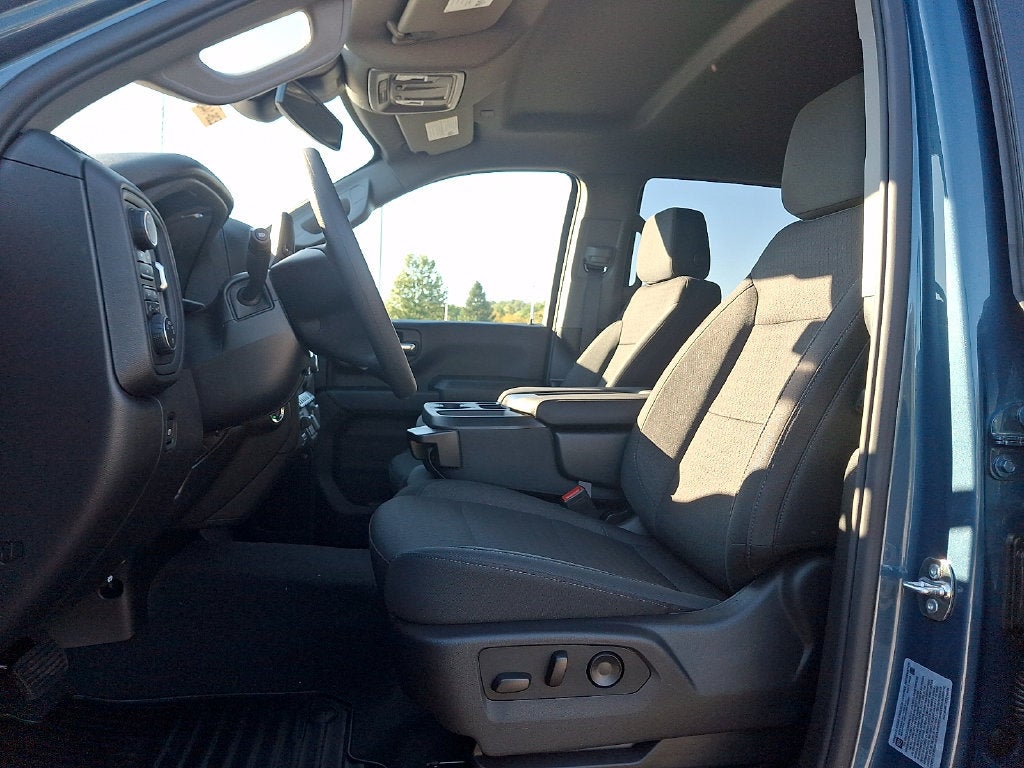 2026 Chevrolet Silverado 2500 HD Custom - Photo 9