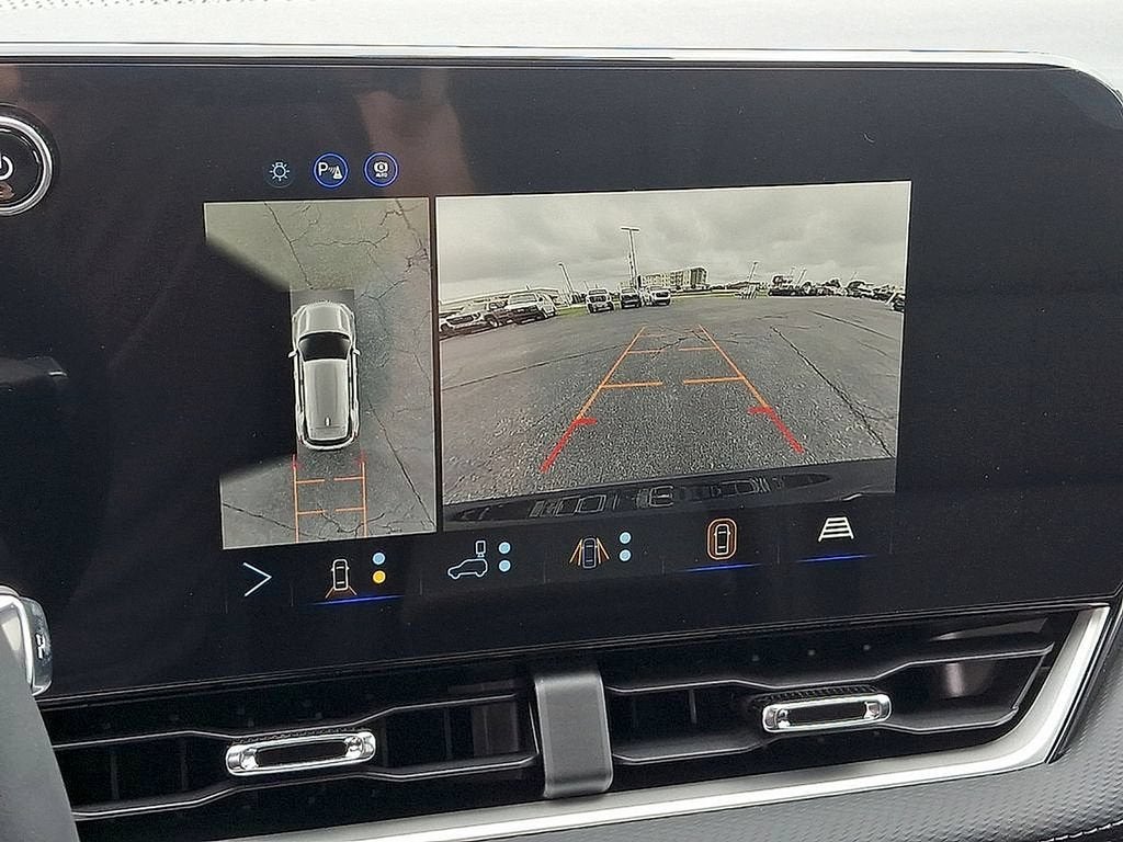 2027 Chevrolet Equinox LT - Photo 14