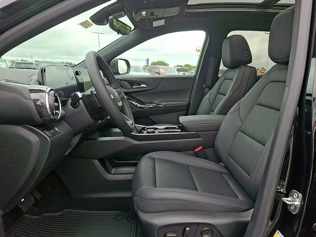 2027 Chevrolet Equinox LT - Photo 9