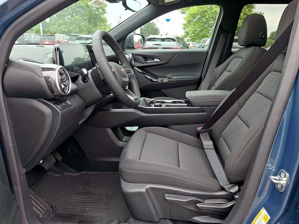 2026 Chevrolet Equinox LT - Photo 9